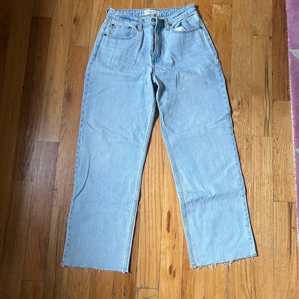 Abercrombie & Fitch Light Wash Straight Leg Jeans Curve Love Size 29/8 Regular